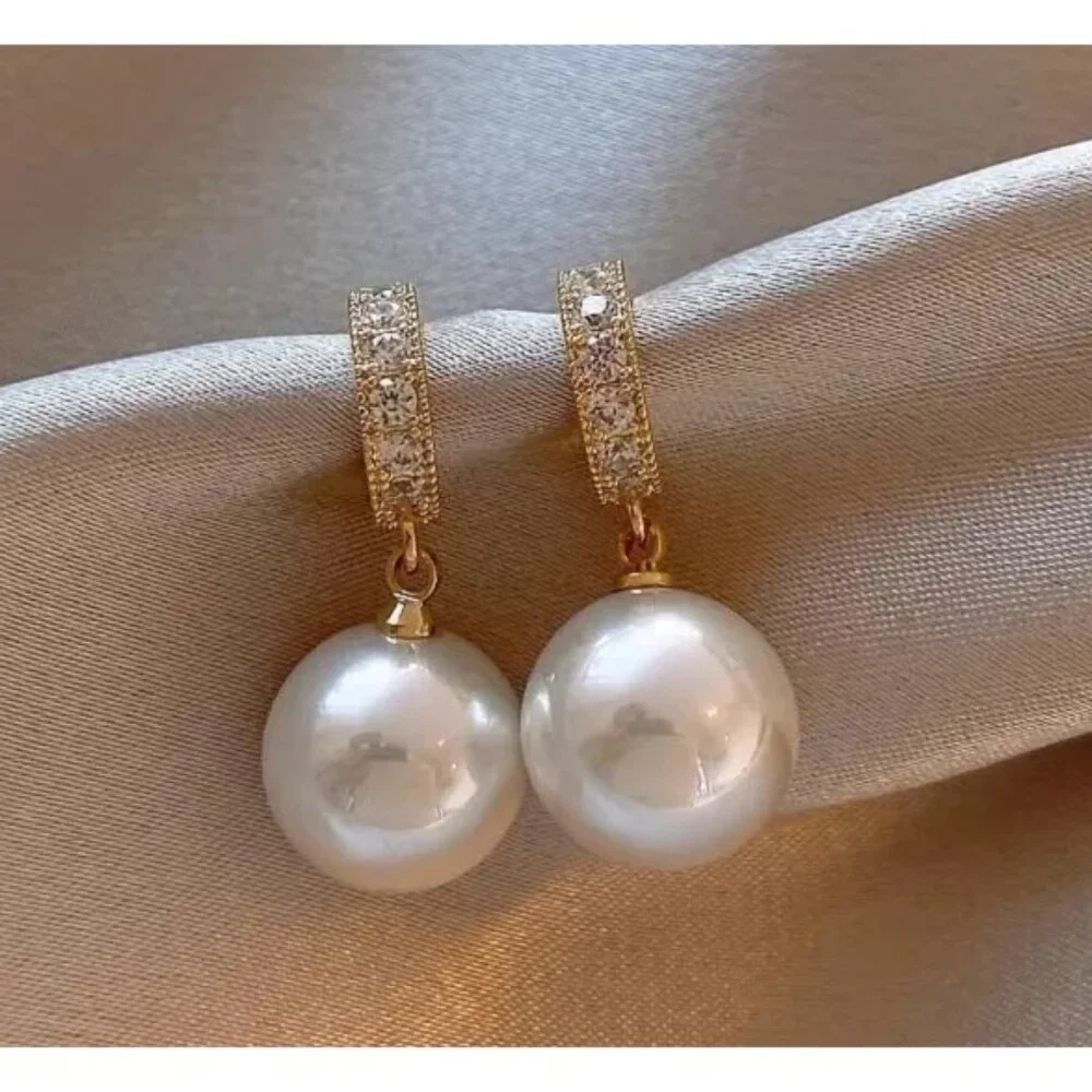 2/$24 Dainty Dressy Retro French Style Pearl Style Earrings - Picture 4 of 5